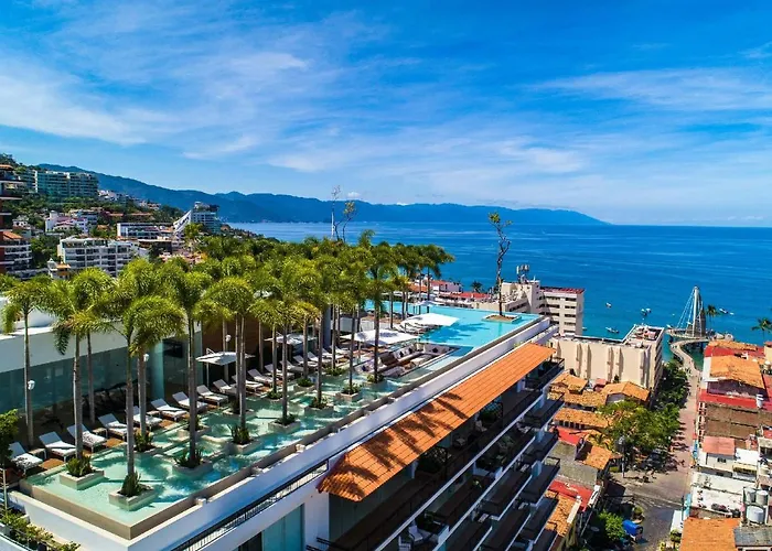 Pier 57 - 709 Stunning View 2 Bedroom Romantic Zone